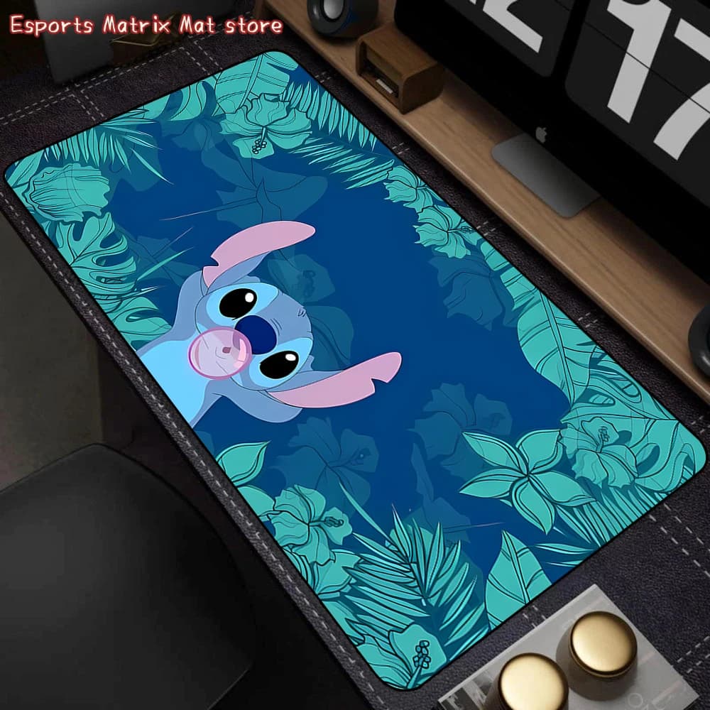 Tappetino da Scrivania HD Print Lockrand Anime Stitch Kawaii, Tappetino per Mouse e Tastiera PC, Accessori Gaming Carini per Laptop