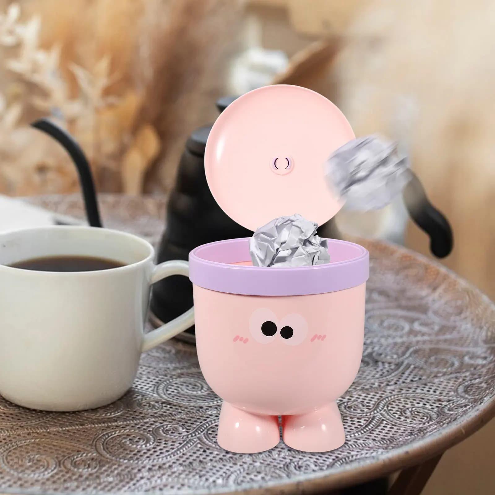 Mini Cestino con Coperchio, Piccolo Contenitore per Rifiuti da Scrivania, Simpatico Cestino a Forma di Cartone Animato, Contenitore Portatile per Ufficio e Bancone