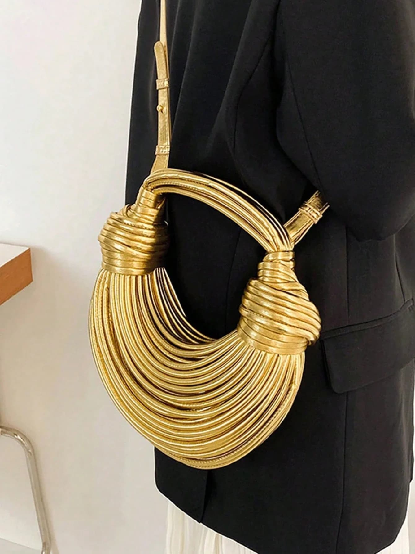 Borsa a Mano Intrecciata Dorata per Donne, Borsetta Rotonda da Sottobraccio, Elegante Pochette da Sera per Feste