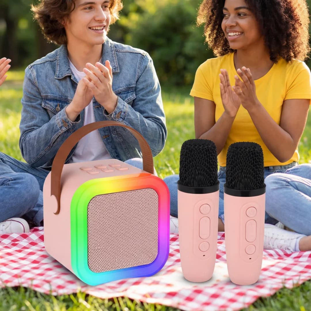Mini Macchina Karaoke Portatile con 2 Microfoni Wireless, Altoparlante Bluetooth 5.0, Luci RGB e Funzione Cambia Voce per Feste in Casa e Regalo per Bambini