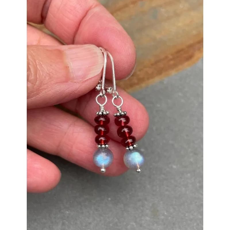 Garnet pendant earrings: Handcrafted gemstone jewelry