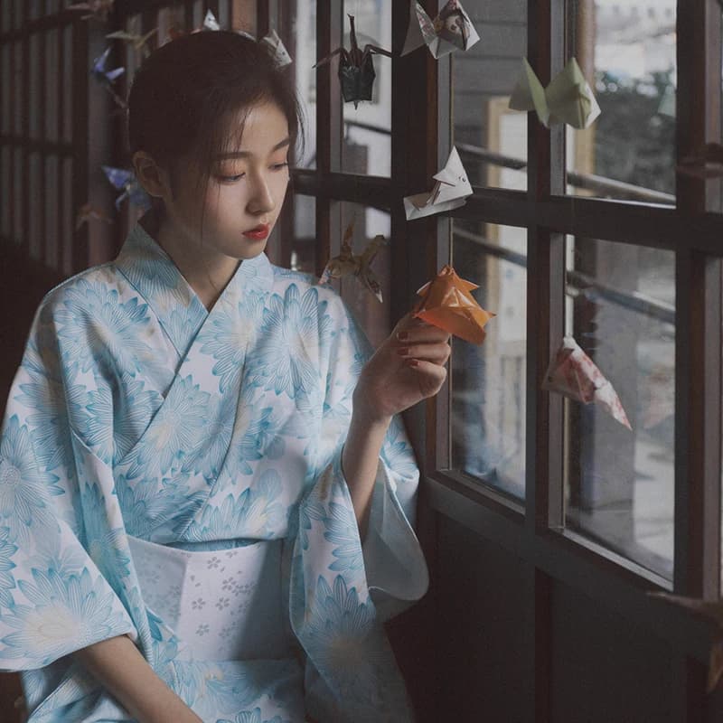 Traditional Japanese Style Kimono for Women Floral Prints Classic Yukata Bathrobe for Home Cosplay Costume Travel Photography Dress