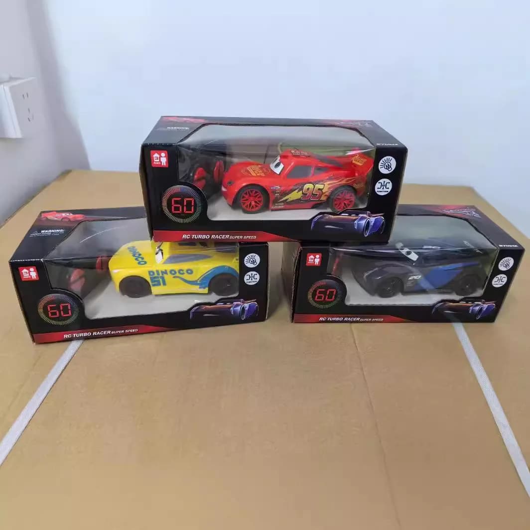 Car Story Lightning Mcqueen Auto telecomandata 1/24 Modello di simulazione da corsa a 4 canali Giocattolo Regalo di compleanno per bambini Regalo di festa