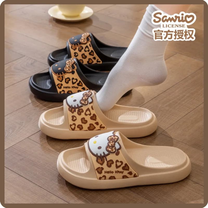 2026 Sanrio Anime Hello Kitty Ciabatte Estive da Donna, Simpatiche Scarpe da Bagno in EVA, Sandali Cartoon per Ragazze e Studentesse