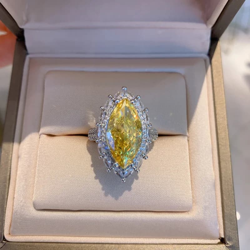 Anello aperto da donna con zirconi dorati a forma di occhio di cavallo nuovo cristallo giallo con diamanti pieni