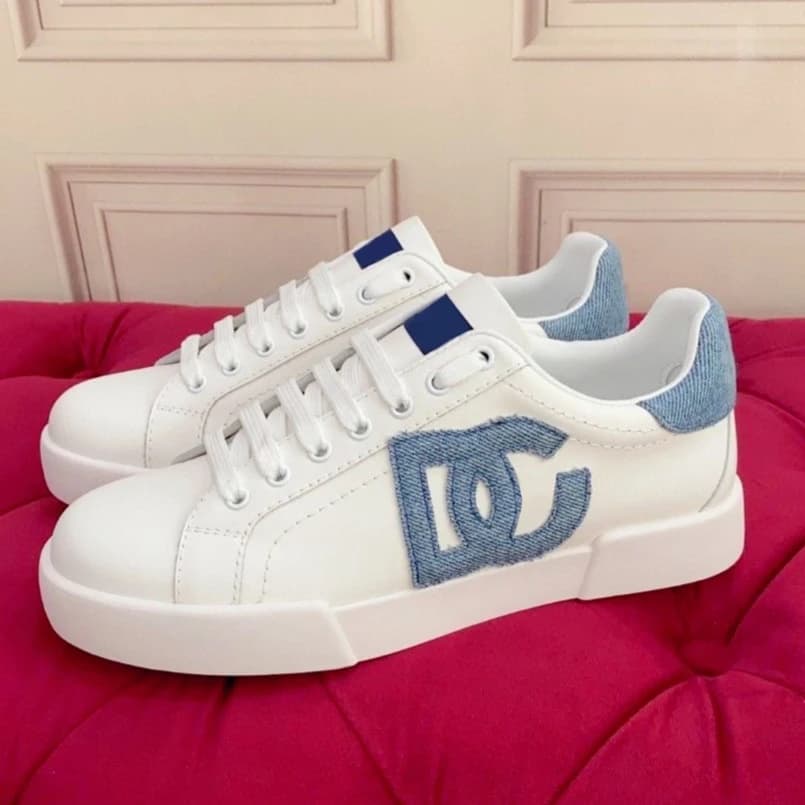 Scarpe Casual di Lusso Italiane di Alta Gamma 2026, Sneakers Bianche da Donna in Pelle alla Moda e Versatili, Scarpe Sportive da Uomo con Lacci e Motivo a Lettere, Scarpe da Uomo Personalizzate per il Business, Scarpe da Donna Trendy