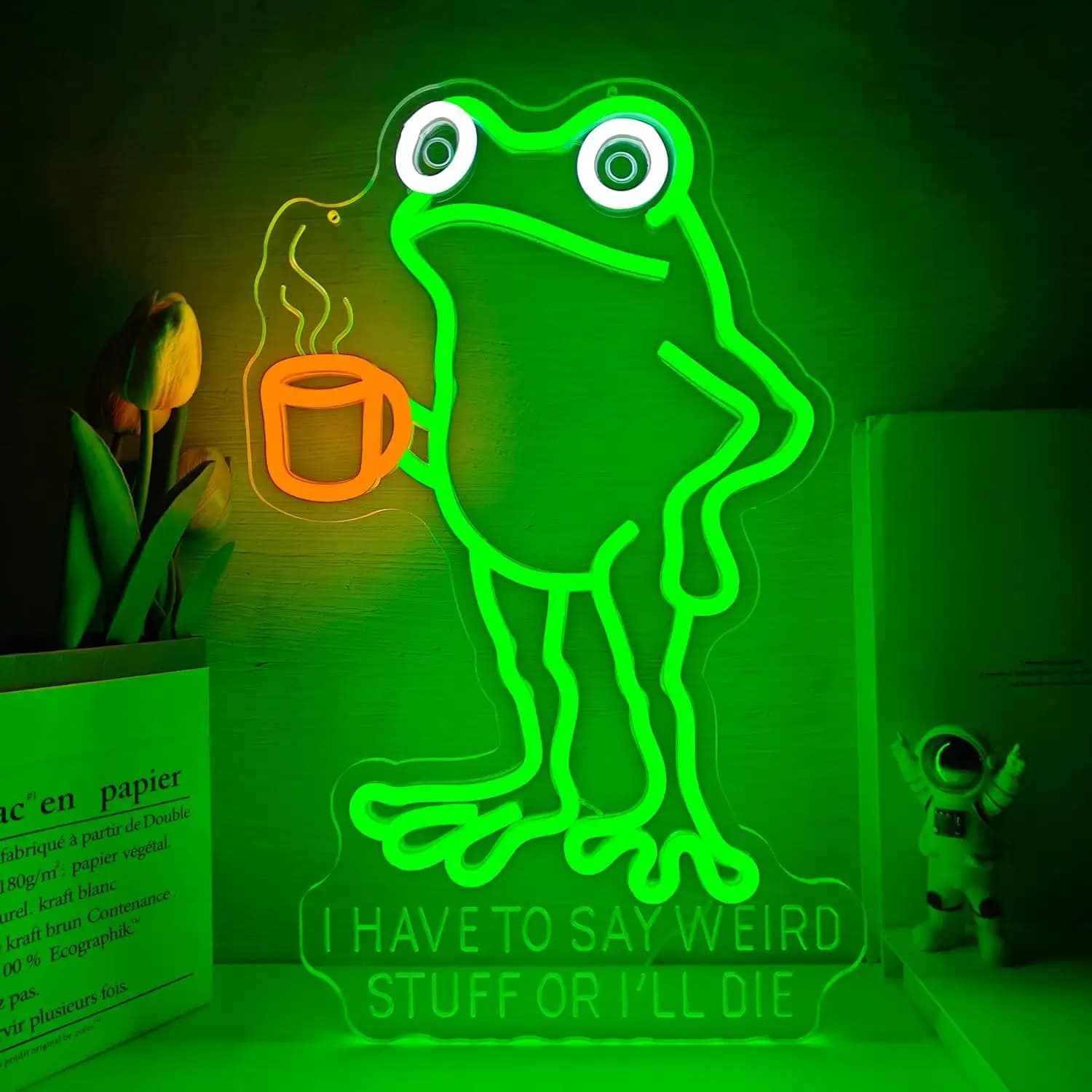 Insegna al Neon LED 'Weird Frog With Coffee' per Camera da Letto, Ufficio, Bar, Decorazione Murale, Regalo a Tema con Humor Assurdistico e Meme