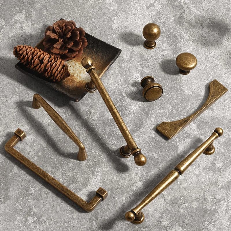 Maniglie per porte dell'armadio in bronzo antico Maniglie vintage in lega di zinco massiccio con tirante monoforo e pomello per cassetti per cabina