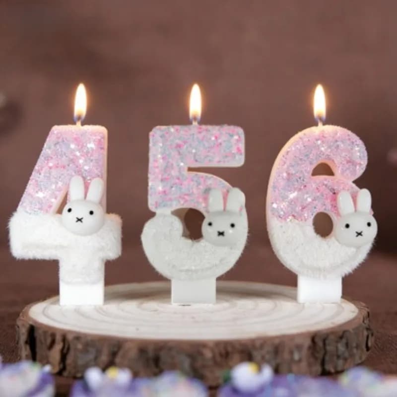 Candela di compleanno con numero glitterato Miffy - Decorazione per torta scintillante rosa e bianca per feste per bambini, disponibile da 0 a 9