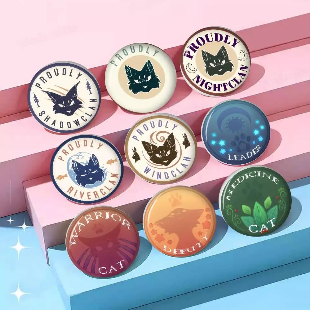 Spille Anime, Distintivi Cartoon Carini, Spille da Risvolto per Giacche e Jeans, Accessori Regalo, Gatti Guerrieri Carini dei Cartoni Animati, Libro