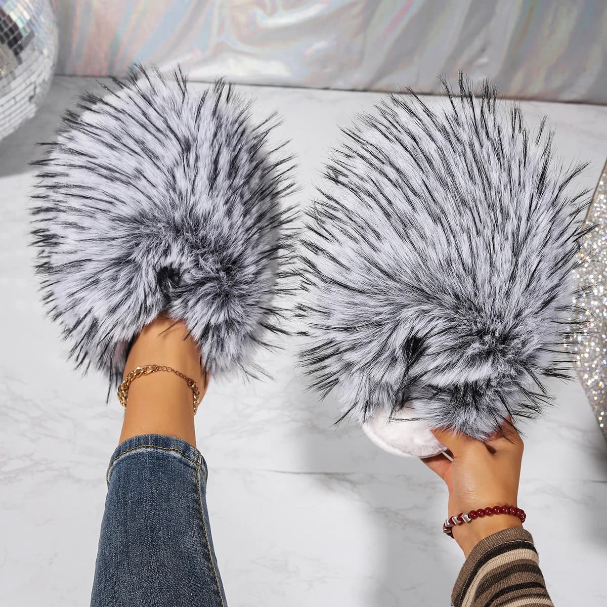 Pantofole in pelliccia sintetica da donna Scivoli in pelliccia pelosa per interni Sandali bassi in peluche da donna Pantofole soffici casual Scarpe da casa comode da donna