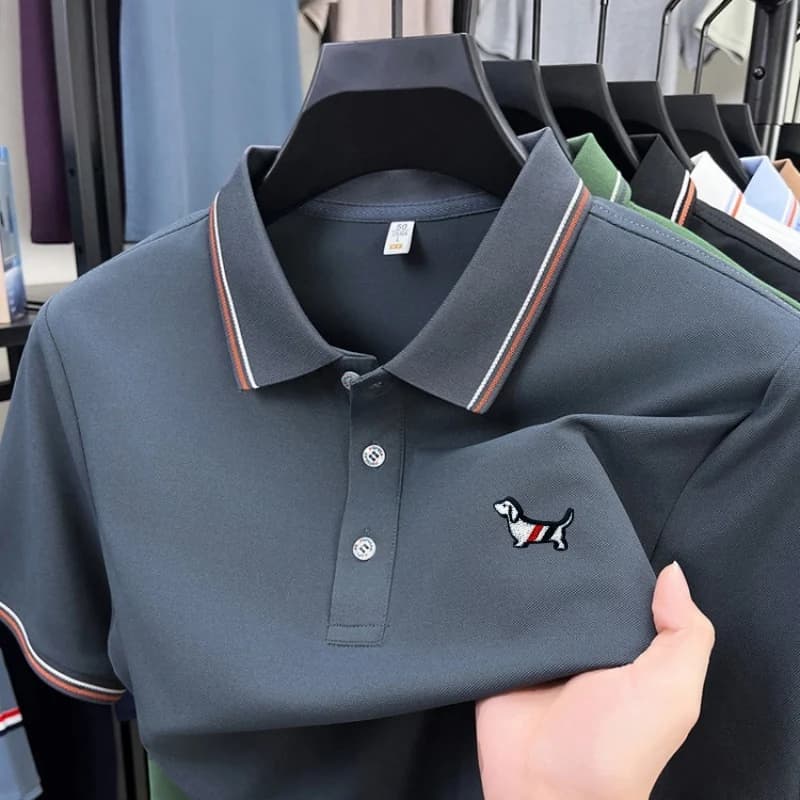 Polo estiva da uomo a maniche corte con risvolto, stampa offset raffinata con motivo cane, per golf, sport e tempo libero, comoda maglietta.