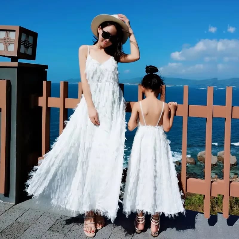 Abiti coordinati mamma-figlia con nappe 2026, set famiglia scollo a V, vestiti mamma e me, abbigliamento mamma, mamma, bambina, donna, ragazza