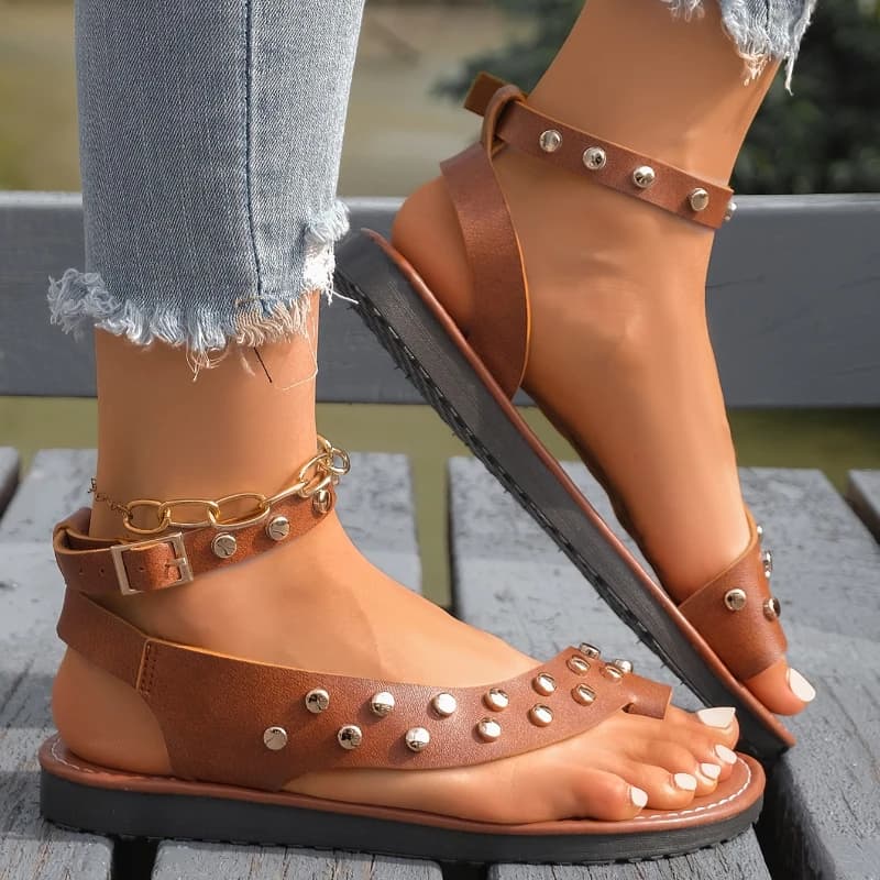 2026 New Designer Women Sandals Gladiator Flat Shoes Ladies Elegant Casual Summer Shoes Rivet Outdoor Sandals Zapatos De Mujer