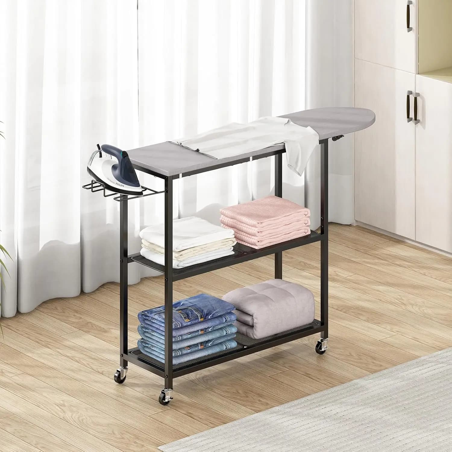 Asse da Stiro Pieghevole con Cestino Portaoggetti, Supporto da Tavolo Completo per Riposo Ferro e Vestiti, Design Rustico
