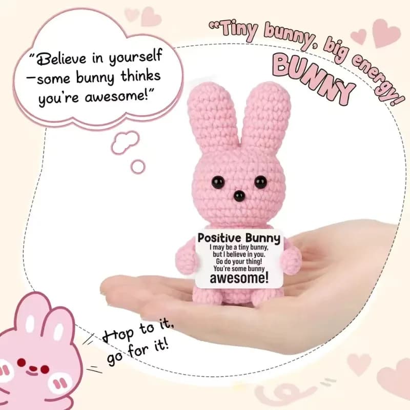 Bambola di Coniglio Piccola Lavorata a Mano all'Uncinetto con Tema Animale Ispirazionale, Morbida e Pelosa, Regalo Caloroso e di Incoraggiamento per Ragazze e Bambine
