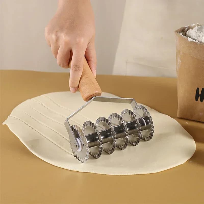2025 Hot In Acciaio Inox Manuale Noodle Pasta Maker Roller Cutter Manico In Legno Macchina Premendo Pizza Pasta Coltello Aiutante Da Cucina