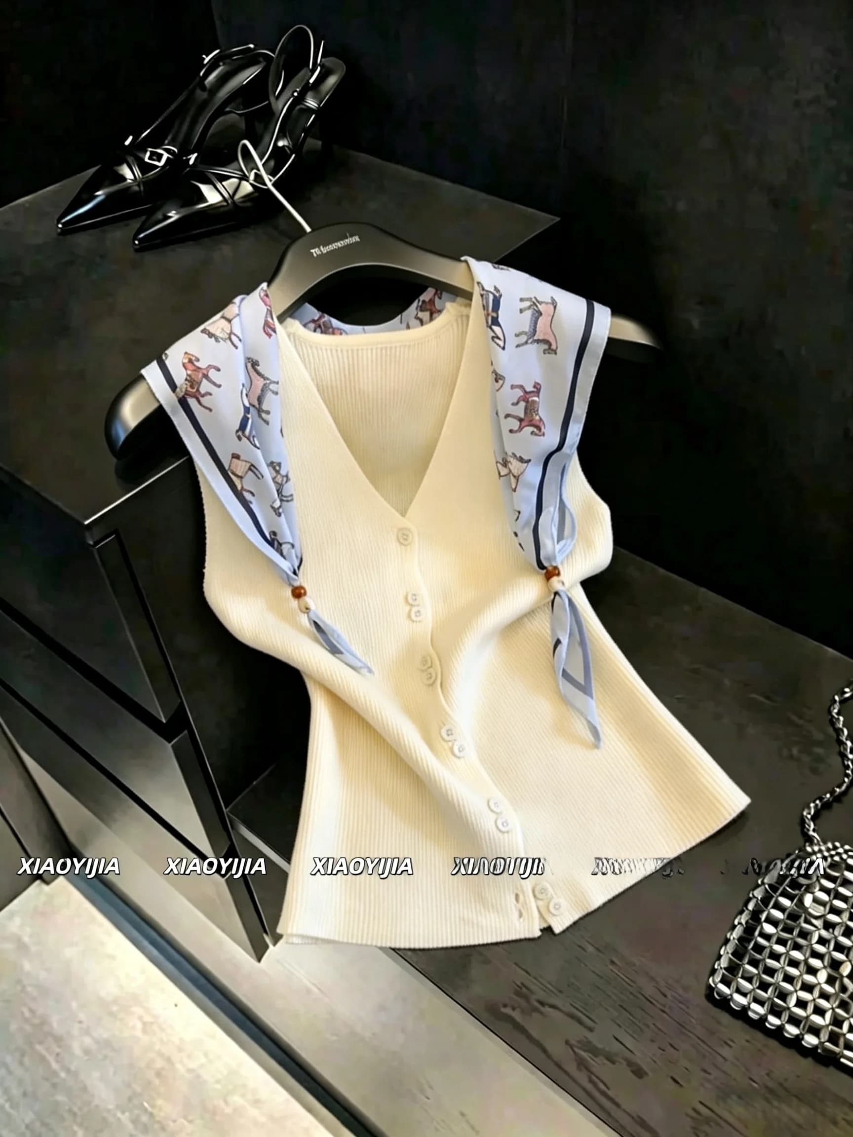High-End Silk Scarf V-Neck Knitted Vest Women's Summer Thin Outerwear Slimming Top South Oil Premium Women's Fashion