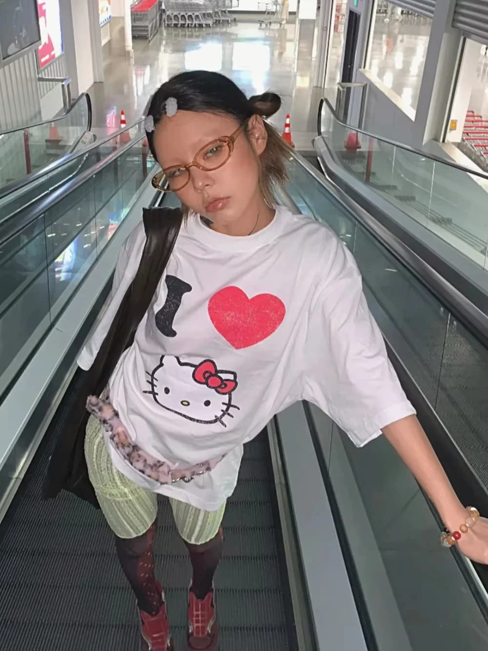T-shirt with fashionable anime print, large crew neck, Hello Kitty T-shirt, original t-shirts, comfortable, versatile, Y2K style, cartoon theme top