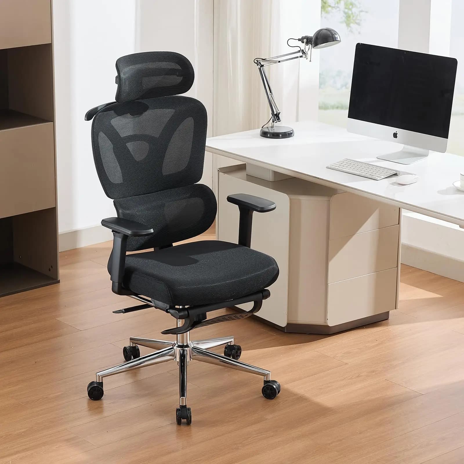 Sedia da ufficio ergonomica in rete – Schienale alto, poggiatesta e supporto lombare regolabili, braccioli 3D, poggiapiedi retrattile