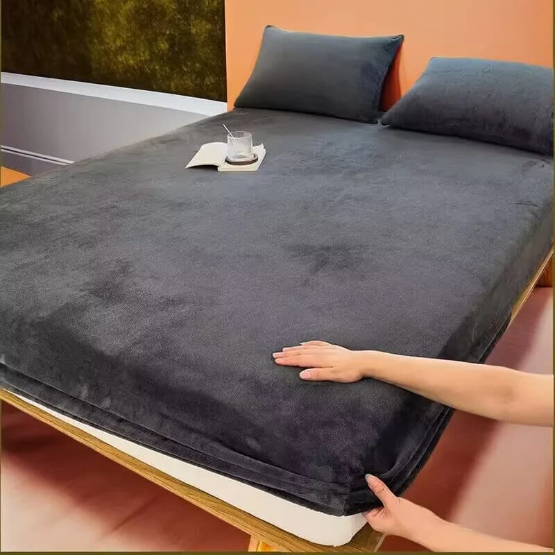 Soft and warm linen with plush corners, elastic mattress cover, soft bed linen in coral fleece, winter pair, double luxury