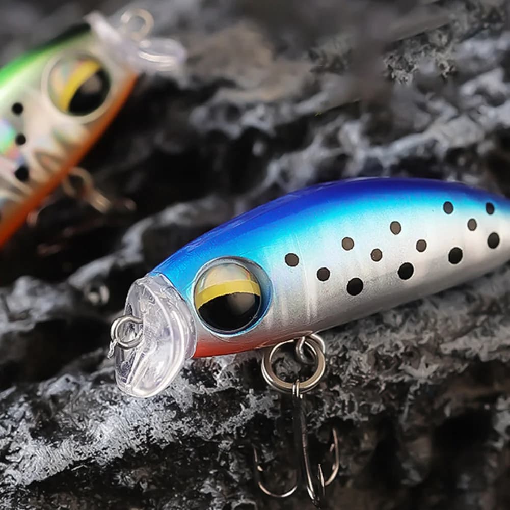 Set of 5 Fishing baits in Box, Assorted Colors, Set of Minnow baits with Box, Triple hooks, Fishing equipment, Fishing bait