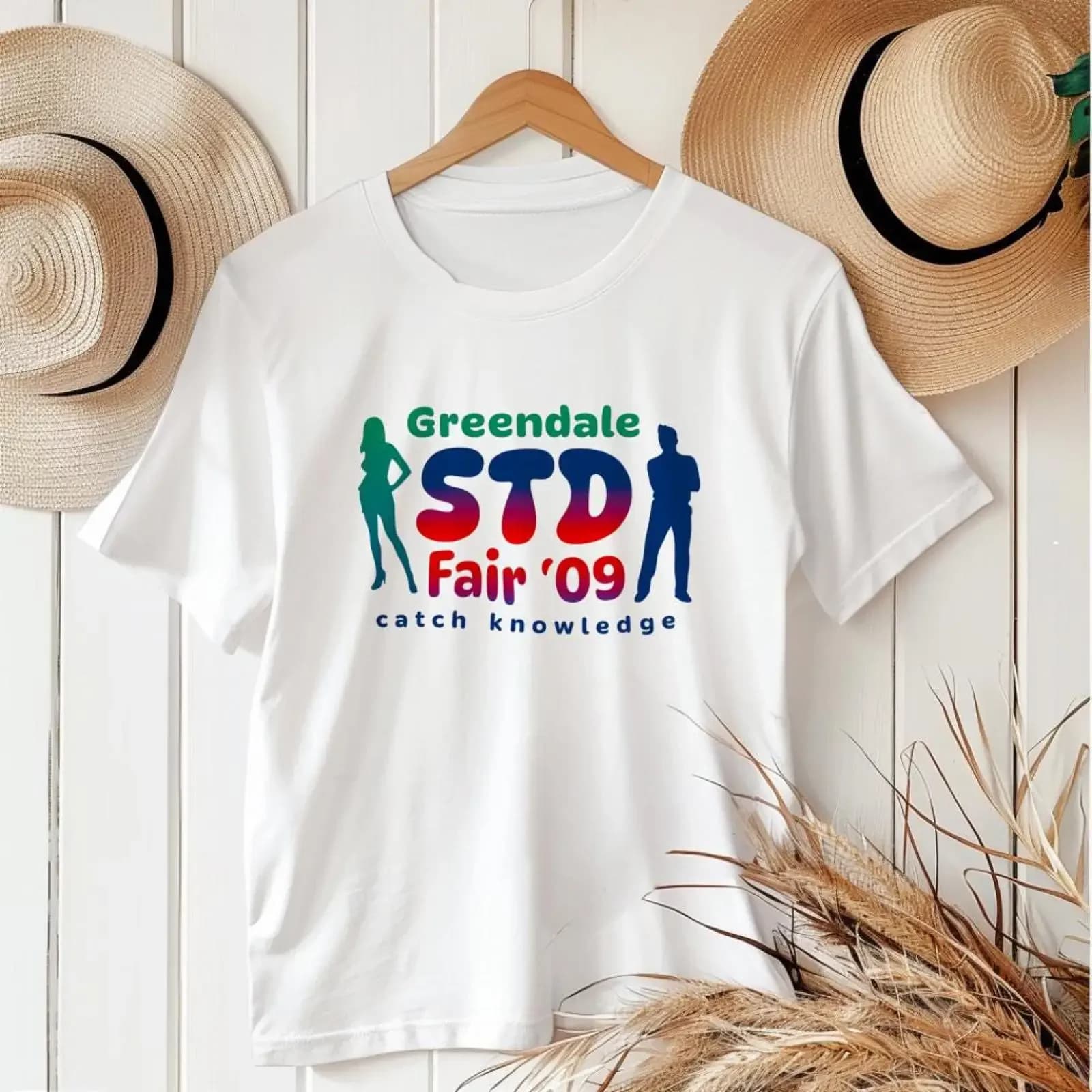 Maglietta Greendale Community College, divertente, pop culture, vintage, effetto lavato, moda uomo, abbigliamento morbido di design, elegante e versatile