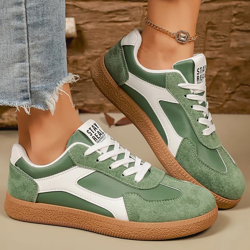Moda finta pelle scamosciata verde scarpe da ginnastica con plateau donna 2026 primavera suola spessa scarpe da allenamento tedesche donna taglie forti 43 appartamenti antiscivolo
