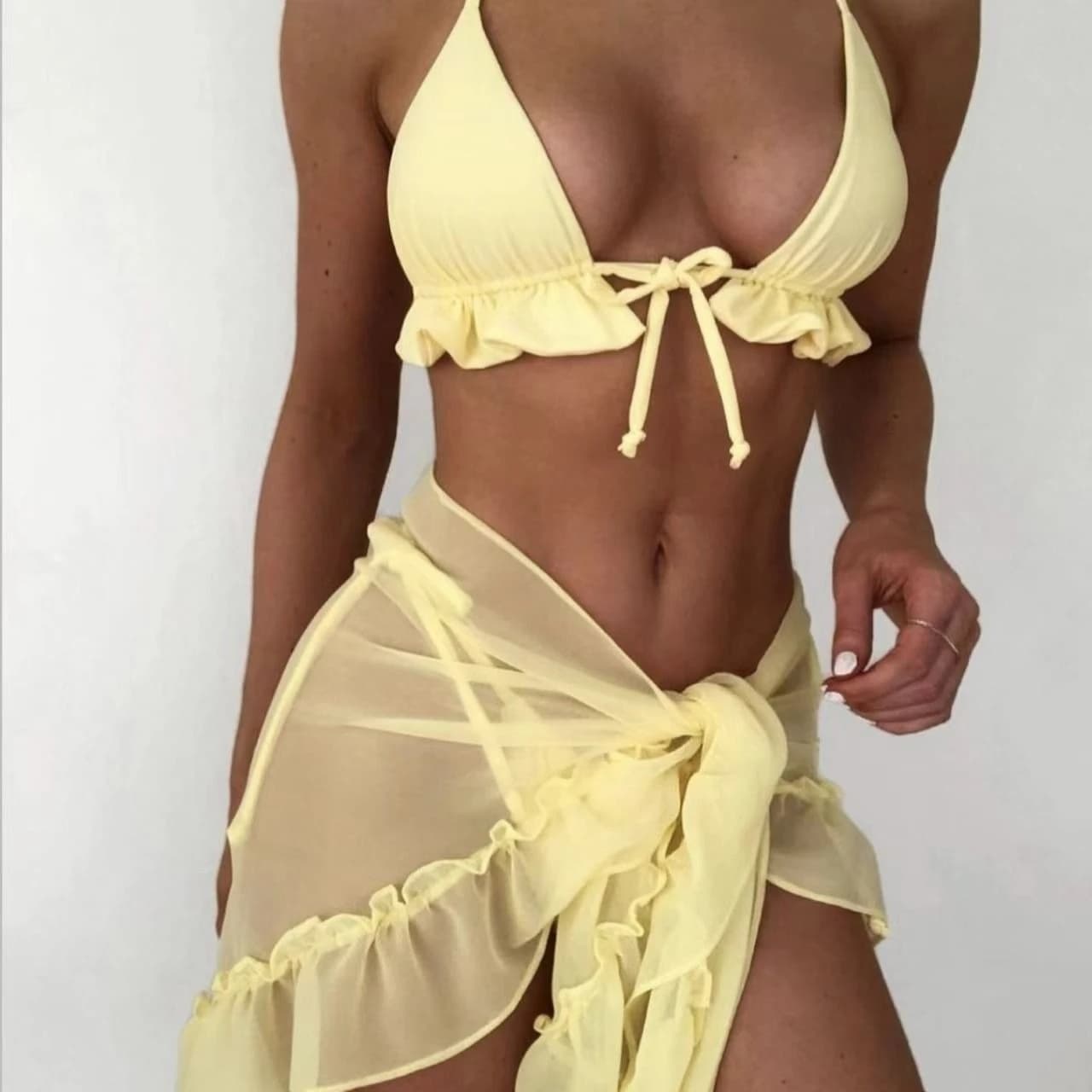 Women's 2026 high waist swimsuit with slit, sexy and sweet bikini, set two fashionable pieces for beach holidays, complete with ladies' bath