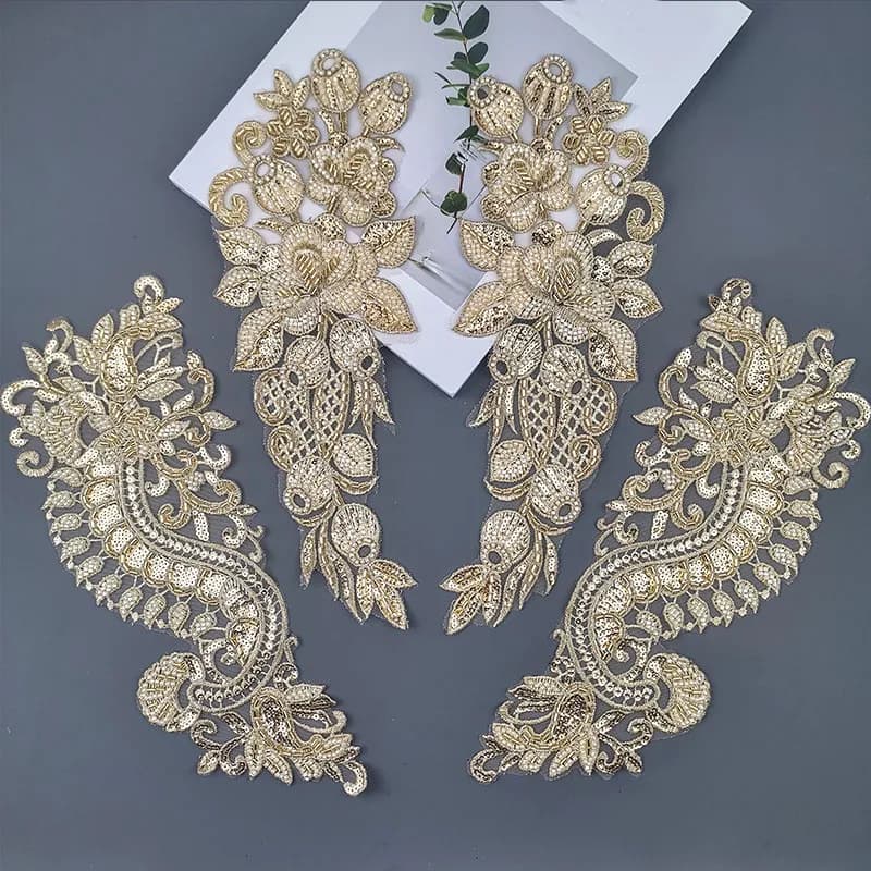Cheongsam alla moda con ricamo di perline, toppa con applicazioni in oro chiaro, pizzo cucito a mano, fiori a specchio, abito da sposa, 1 paio, 2 pezzi