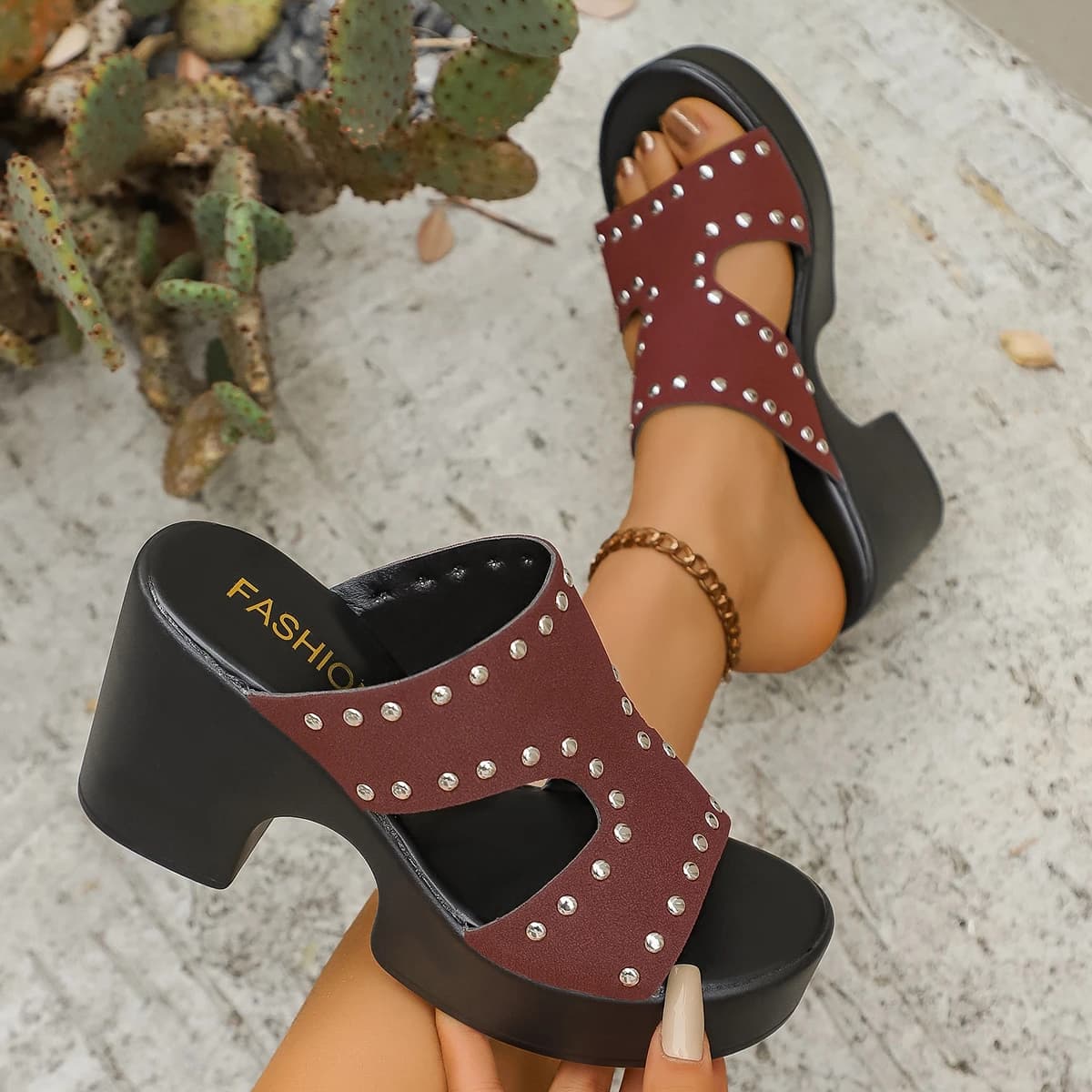 New Women's Sandals 2026 with Rivets, Sandals with Plateau Chunky, Women's Fashion Women's Slippers with High Heel, Shoes Punk Gothic with Heel Thick