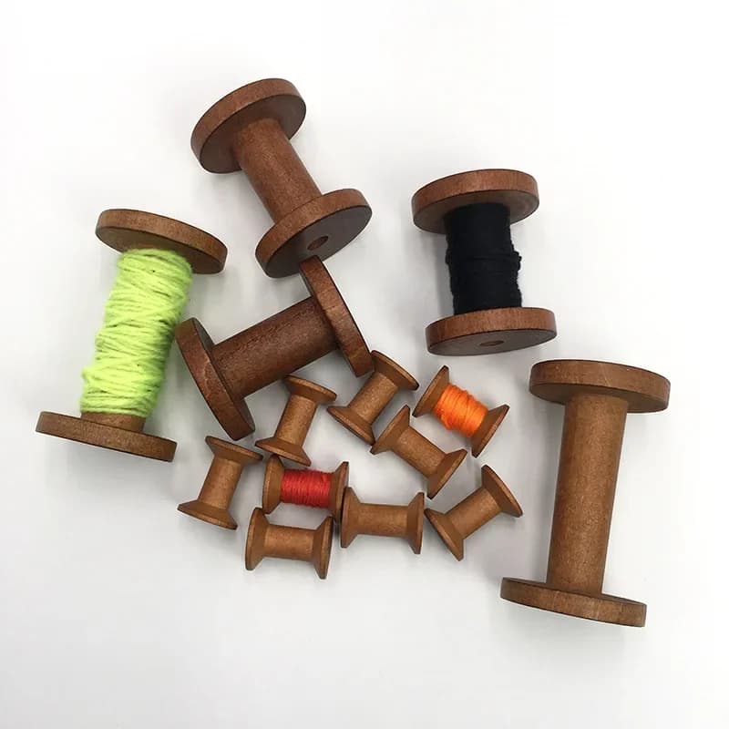 1Pc Marrone Grande Legno Bobine Vuote Bobina per Nastri da Cucire Spago Legno Casa Strumento FAI DA TE Filo Filo di Pizzo Bobina di Alimentazione