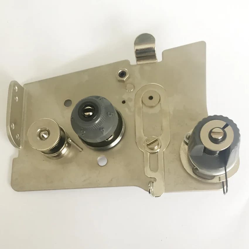 RICAMBI PER MACCHINE DA CUCIRE: GRUPPO TENSIONATORE FILO 91-263401-71 PER PFAFF 1591