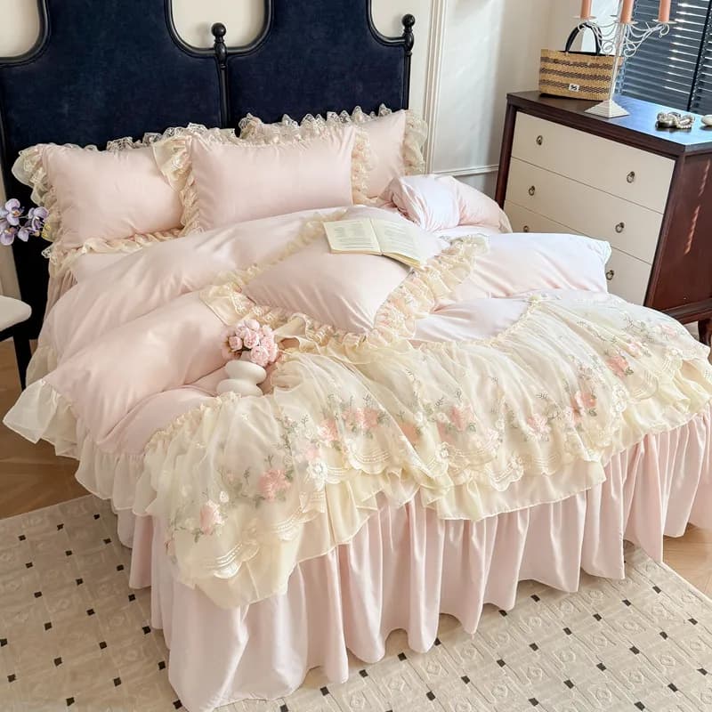Set di Quattro Pezzi per Letto in Puro Cotone Stile Principessa Coreana, Copriletto con Pizzo e Motivi Femminili, Modello per Materasso