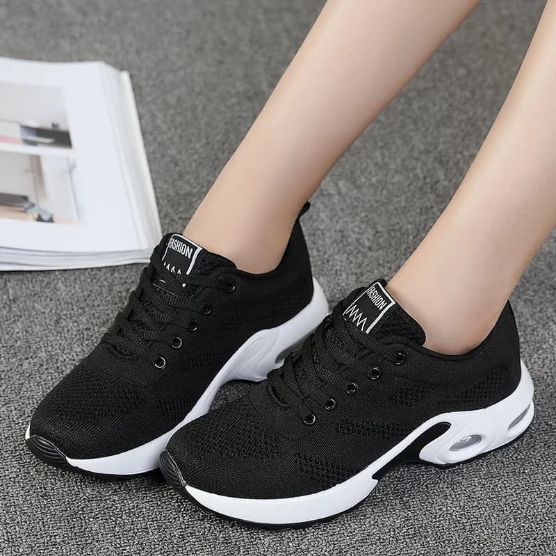 Comode sneakers con cuscino d'aria - Scarpe sportive in rete traspirante per l'uso quotidiano