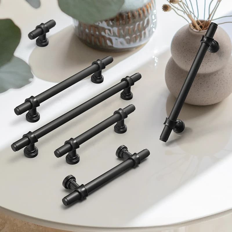 Maniglia per porta dell'armadio Maniglia per porta dell'armadio da cucina cassetto moderno nuovo hardware in stile cinese-belga europeo monoforo nero