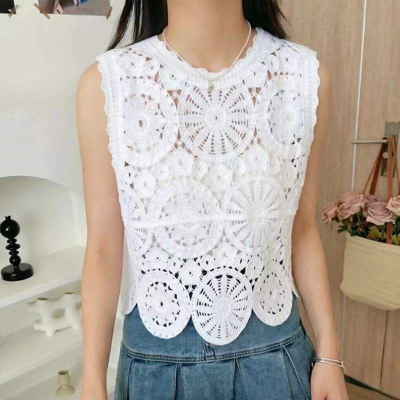 Canotta velata all'uncinetto per donna Camicetta corta senza maniche in maglia aperta ricamata floreale Camicetta estiva Boho Vacation Outfit