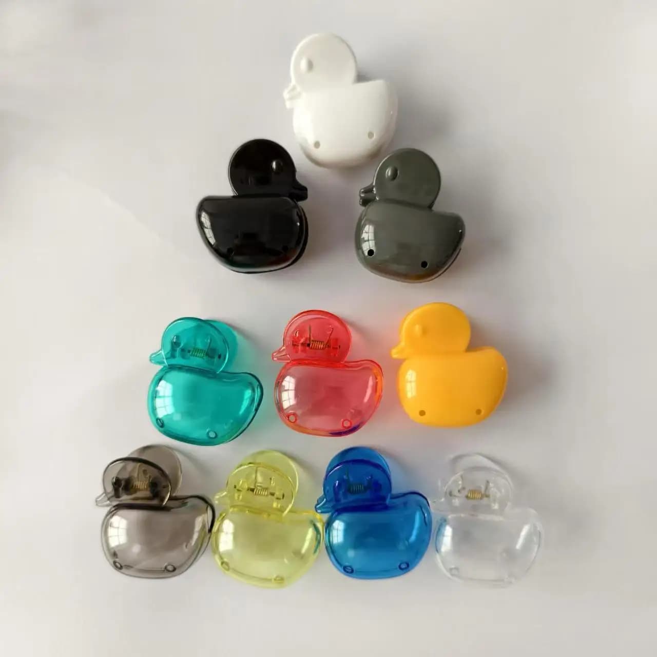 Mini Cartoon Toothbrush Head Protective Cap Clip Design Portable Travel Storage Cover for Manual and Electric Toothbrushes