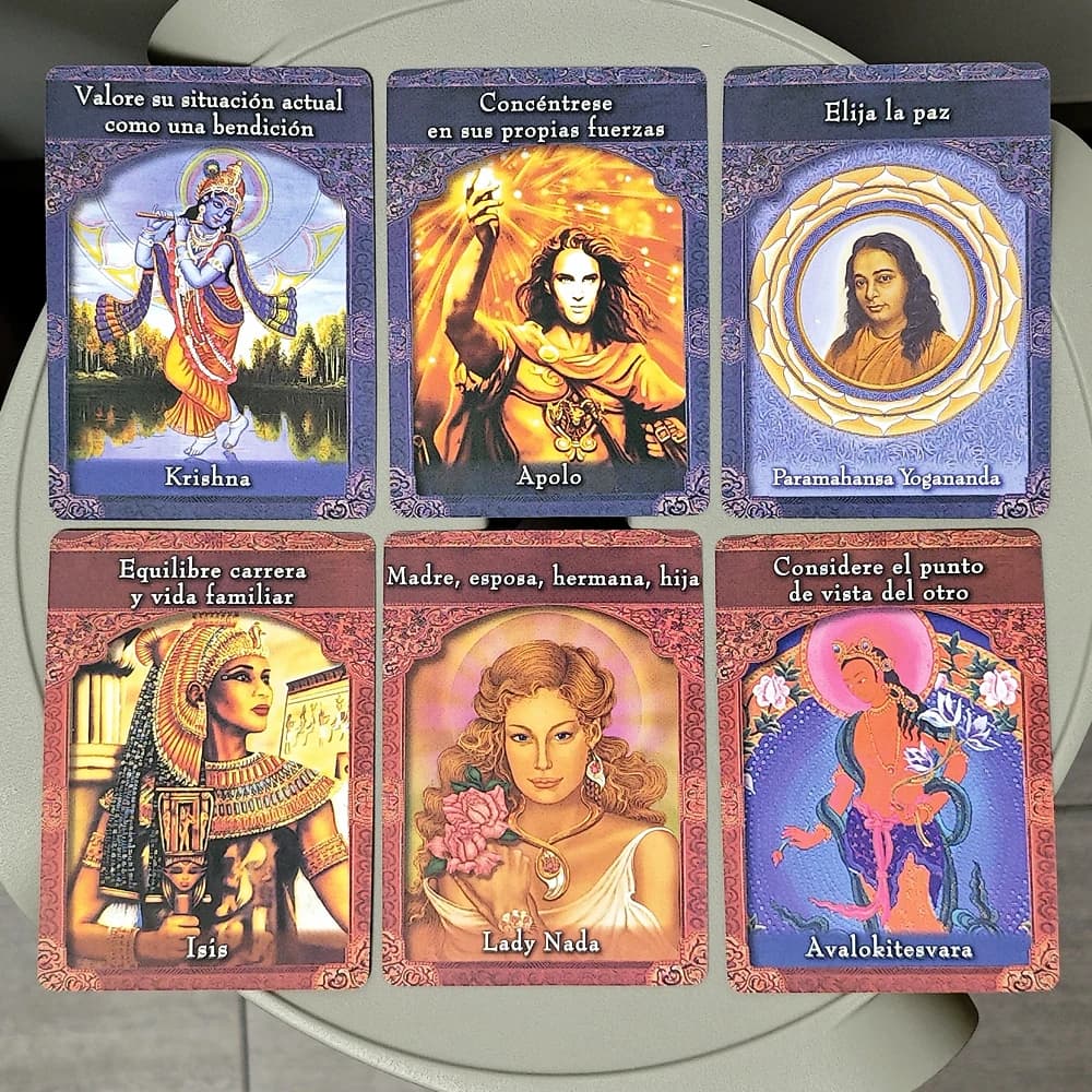 Carte Oracle da 44 pezzi 10,4 * 7,3 cm Mazzo Oracle Master Ascended in lingua spagnola