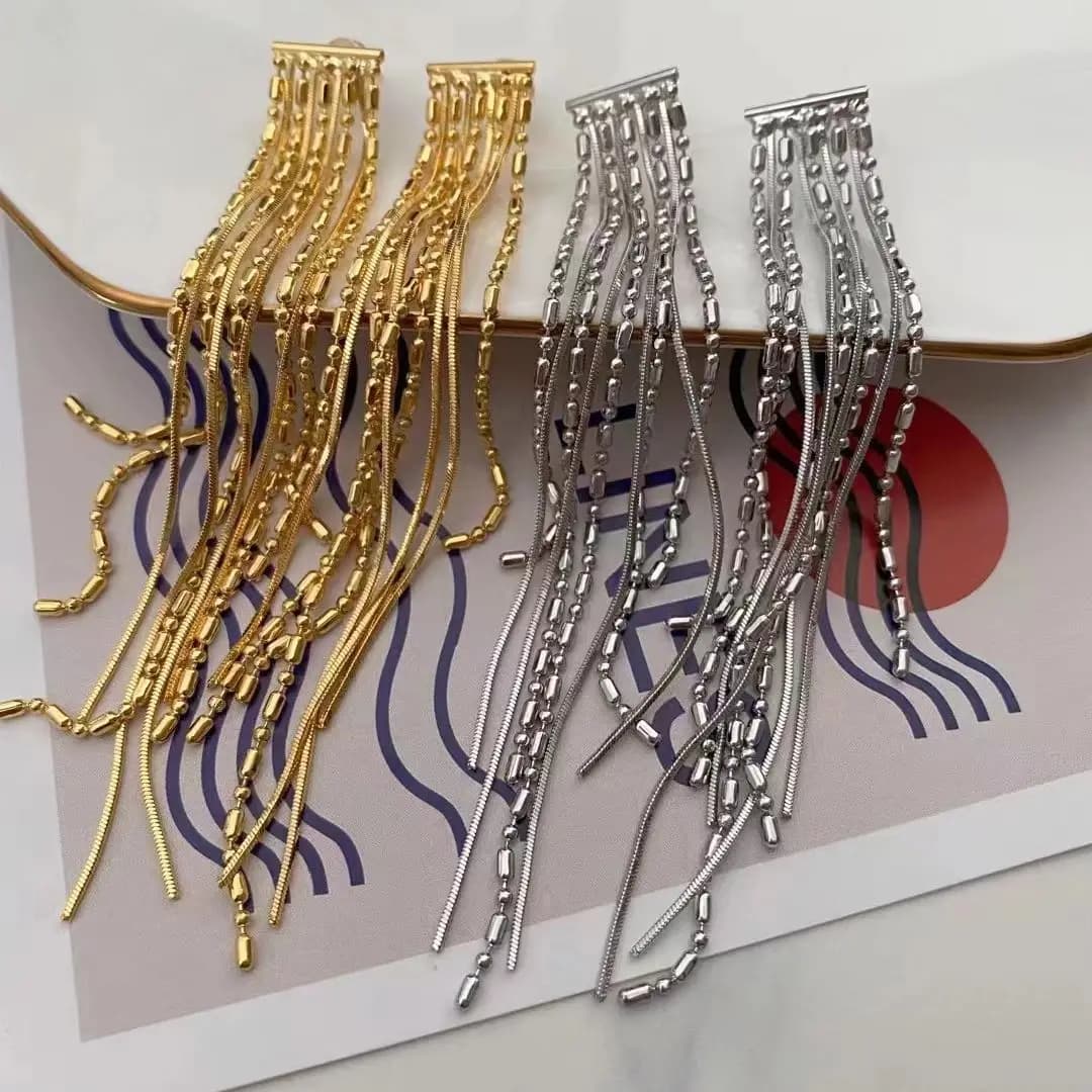 5 paia, orecchini lunghi con nappe Orecchini eleganti da donna Regalo di gioielli Orecchini con nappe placcati in oro 18 carati