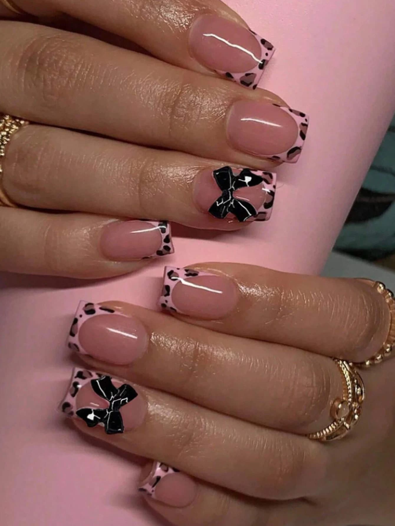 Set di unghie finte con copertura completa nera corta da 10 pezzi -Press On Nails Bowknot Design-1pc di lima per unghie e 1 kit di adesivi per colla per unghie