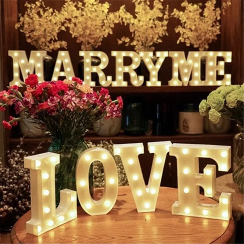 Lettere decorative Lettera dell'alfabeto Luci a LED Lampada con numeri luminosi Luce notturna Proposta di matrimonio Decorazione per la camera da letto del bambino