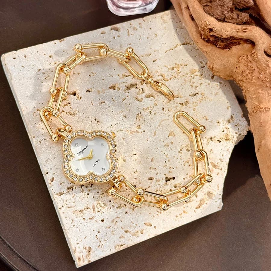 Fashionable women's quartz watch with U-shaped chain bracelet DiamondLuxuryWoman wristwatch with high-end feeling with four-leaf clover