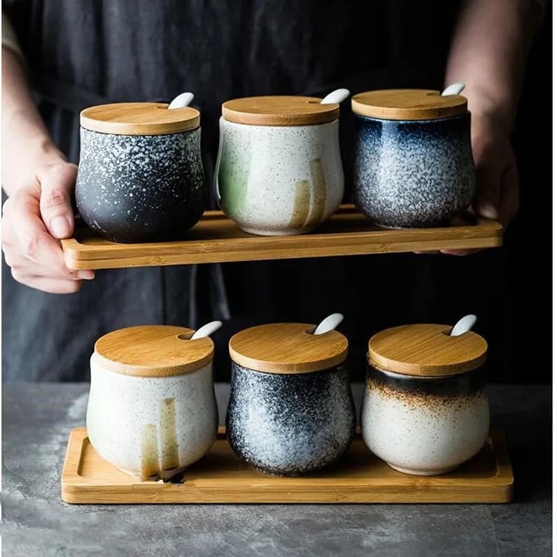 Set di barattoli per condimenti in ceramica in stile giapponese per uso domestico con coperchio, sale, zucchero, forniture da cucina