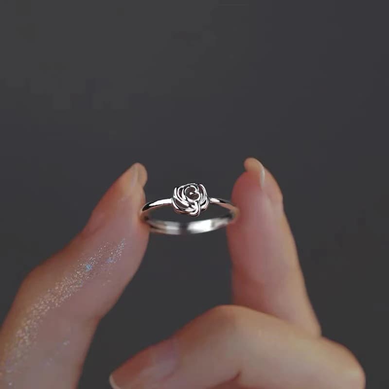 Silver Color Elegant Irregular Flower Ring for Charming Women Light Luxury Fashion Jewelry Plant Ajustable Accessories