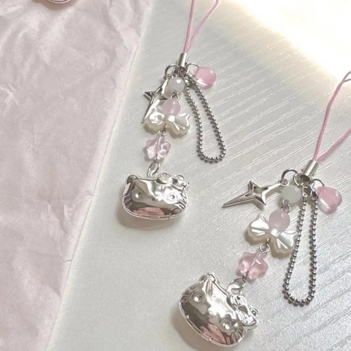 Portachiavi con gattino rosa dei cartoni animati, design unico, simpatico ciondolo con personaggio dei cartoni animati, portachiavi per uomini e donne, gioielli, regali di compleanno