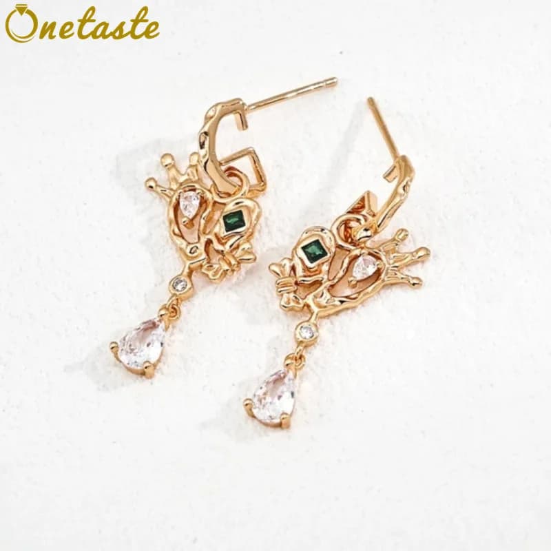 Orecchini pendenti in argento 925 placcato oro con ciondolo a forma di G con corona, fiocco e zirconi a goccia, per donna, orecchini alla moda, idea regalo per feste.
