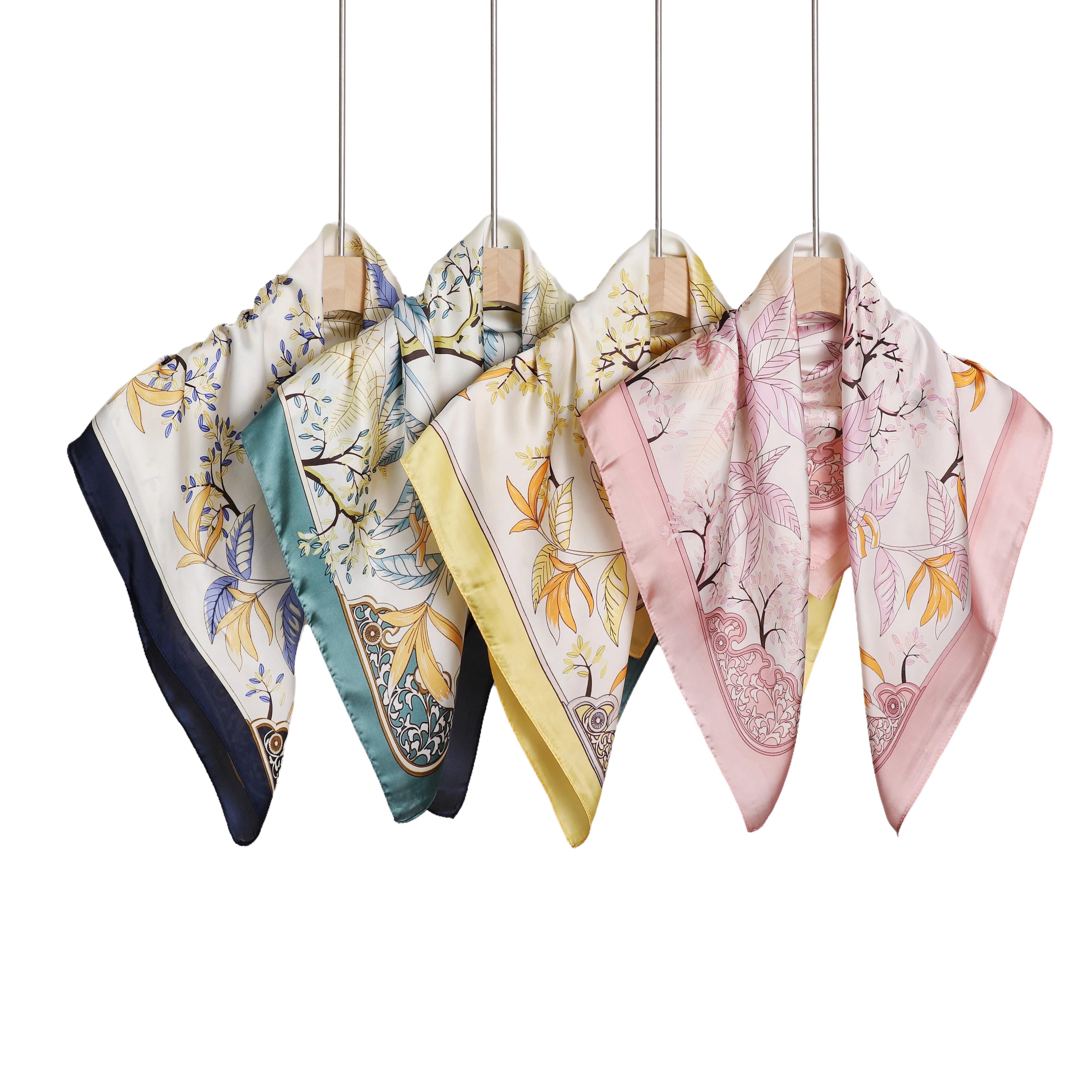 Square scarf with silk sensation with digital print, multifunctional classic ethnic bandana with elegant woman design