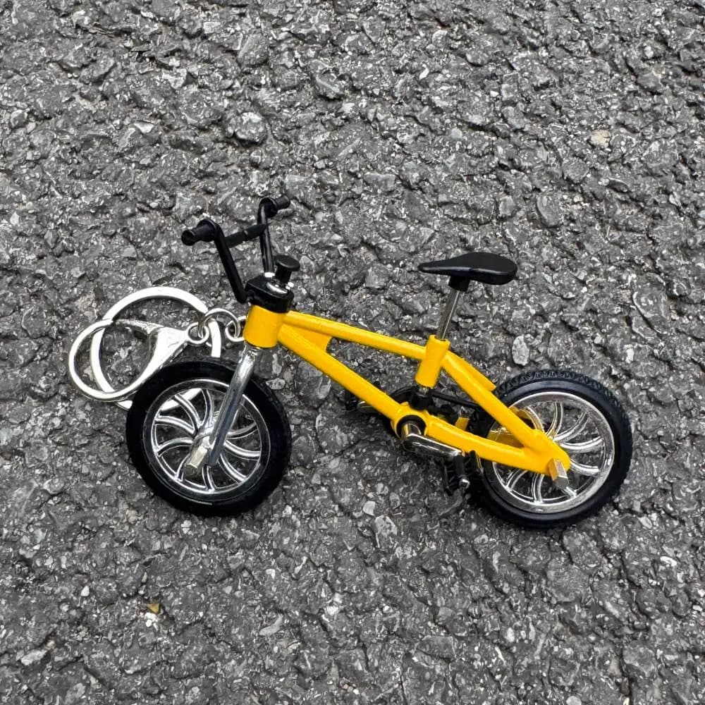 Creative Alloy Finger Bicycle Model with Keychains Fashion Mini Mountain Bikes Model For Kids Boys Adult Gifts Backpack Decor
