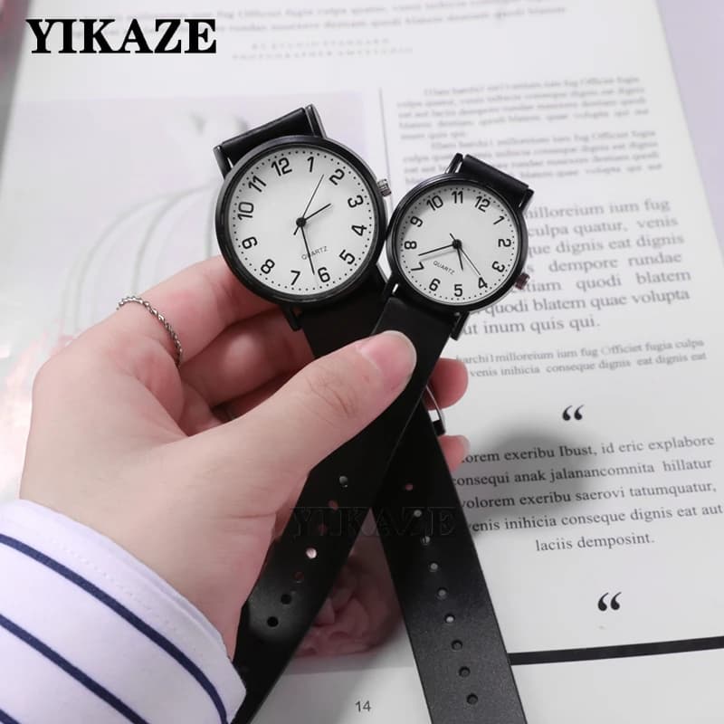 YIKAZE Women's Watch Simple Black White Quartz Watch Wrist Watch with Silicone Strap Minimalist Design Women's Watch with Big Dial
